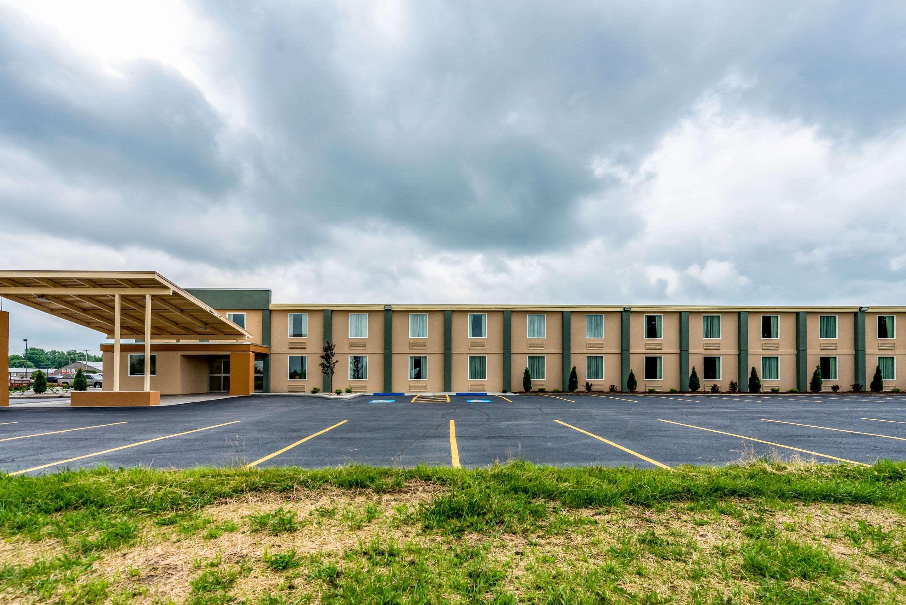 Quality Inn Bucyrus North Exterior foto